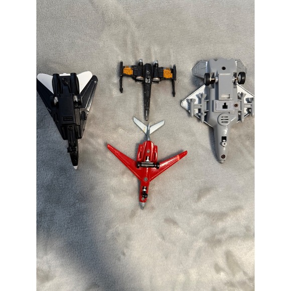 Lot of 4 Diecast Toy‎ Jets,  Military & Sci-Fi Fighters, Rolling Wheels - Picture 2 of 10